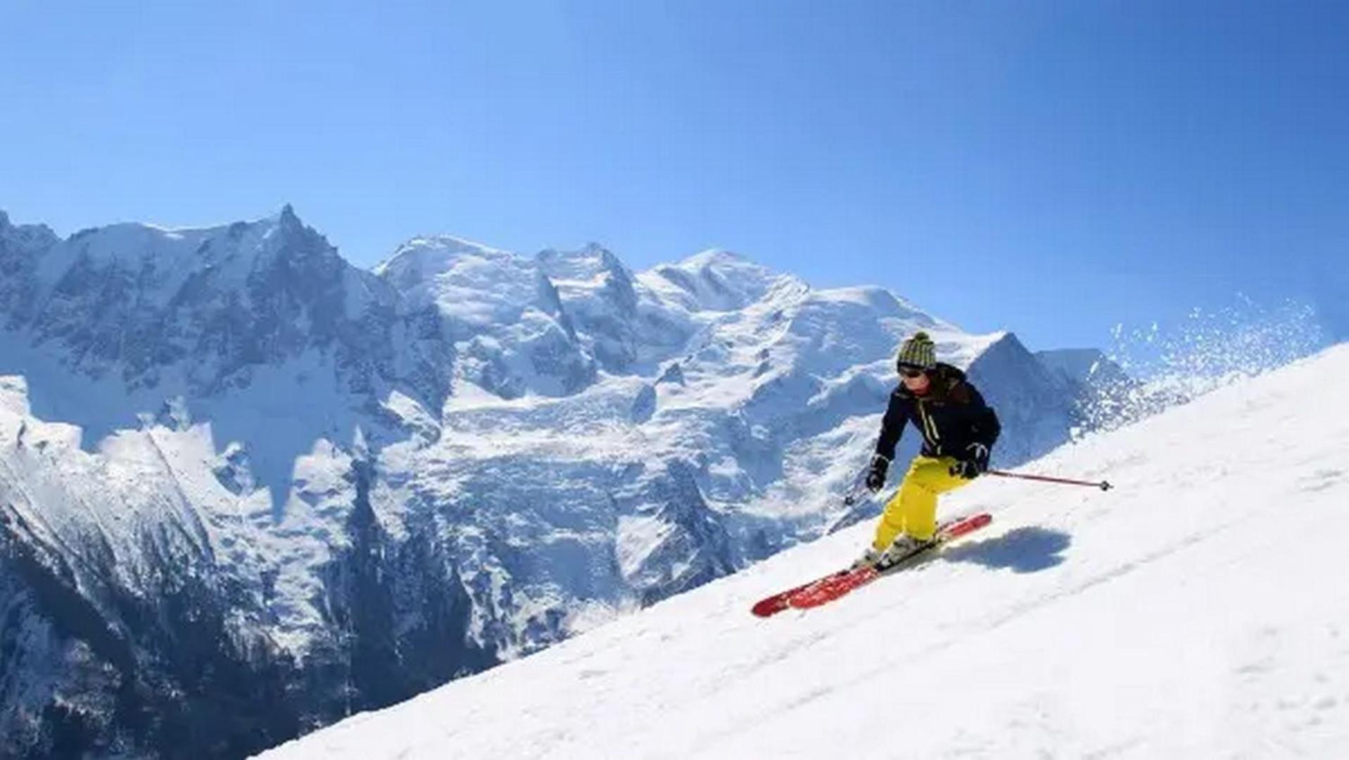 Apartment Au Bon Coin - Luxury Chamonix Hidden Haven, Mont Blanc View, Hot Tub And Garden エクステリア 写真